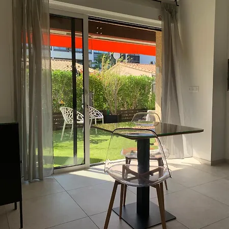 L'escapade - D'hotes Independante Dans - Village Naturiste بيت ضيافة